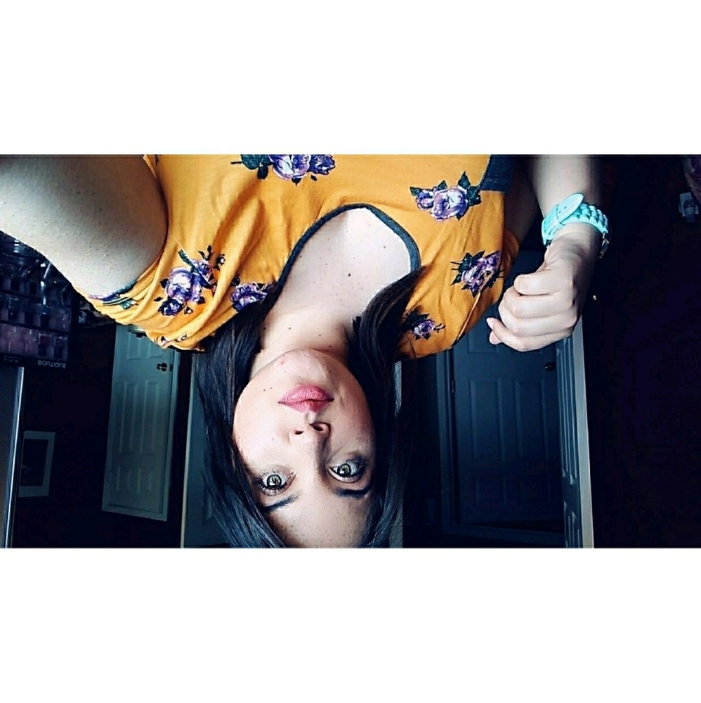 Meet your Posher, Aily